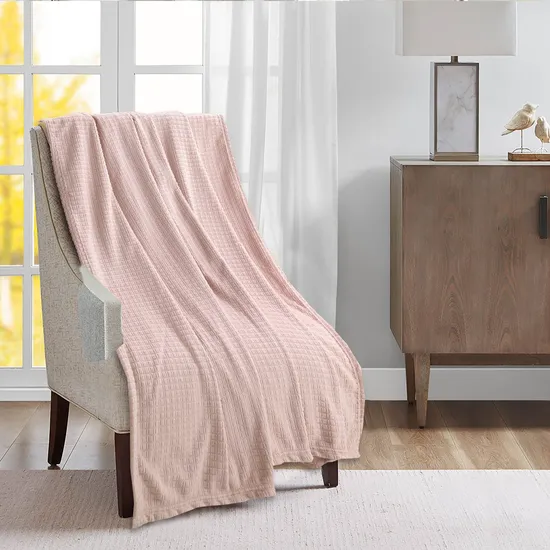 Flanelle 100 % polyester, polaire corail et autres tissus simples.
